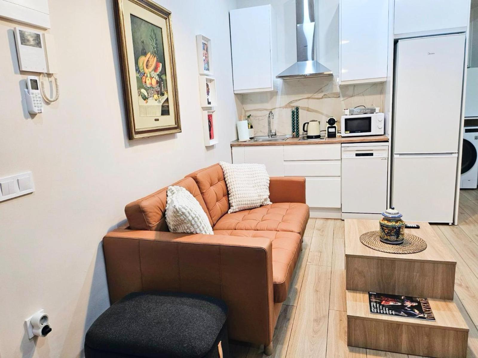 Acogedor Apartamento En Atocha By Bebalmy Мадрид Екстериор снимка